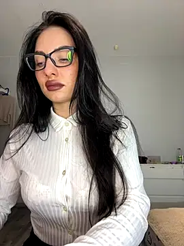 Snapshot of kaonasssiii chatting on 10/24/25, 06:26 kaonasssiii online show from 10/24/25, 06:26