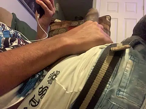 Snapshot of Insurance-03 chatting on 09/25/25, 03:21 Insurance-03 online show from 09/25/25, 03:21