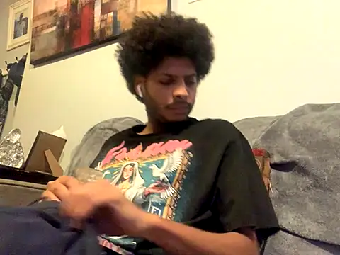 Snapshot of Insurance-03 chatting on 11/22/25, 07:29 Insurance-03 online show from 11/22/25, 07:29