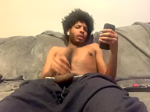 Snapshot of Insurance-03 chatting on 11/23/25, 07:19 Insurance-03 online show from 11/23/25, 07:19