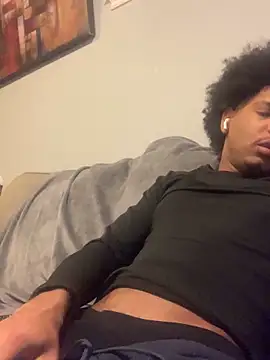 Snapshot of Insurance-03 chatting on 11/25/25, 06:13 Insurance-03 online show from 11/25/25, 06:13