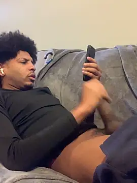 Snapshot of Insurance-03 chatting on 11/27/25, 05:37 Insurance-03 online show from 11/27/25, 05:37