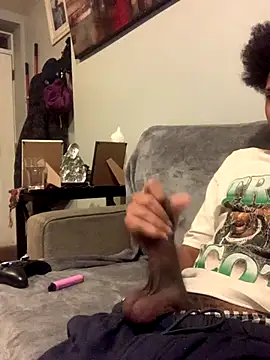 Snapshot of Insurance-03 chatting on 11/29/25, 06:27 Insurance-03 online show from 11/29/25, 06:27