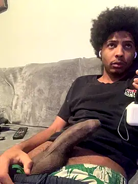 Snapshot of Insurance-03 chatting on 11/30/25, 06:28 Insurance-03 online show from 11/30/25, 06:28