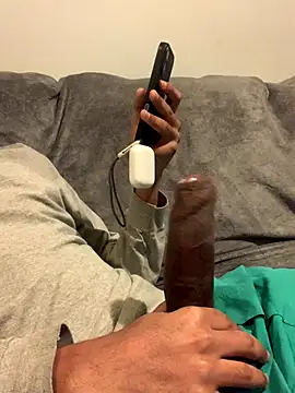 Snapshot of Insurance-03 chatting on 12/17/25, 07:47 Insurance-03 online show from 12/17/25, 07:47