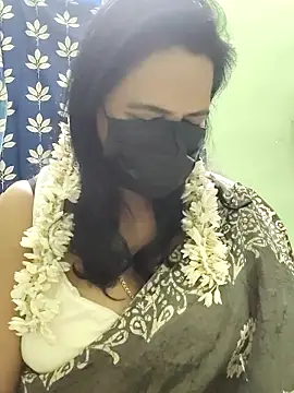 mallu-lover online show from 11/08/25, 03:56