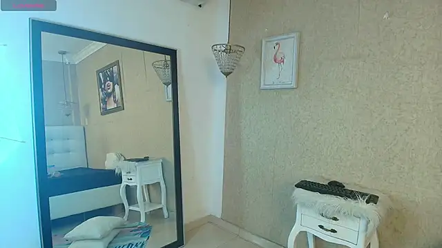 Miladiosa online show from 11/26/25, 12:06