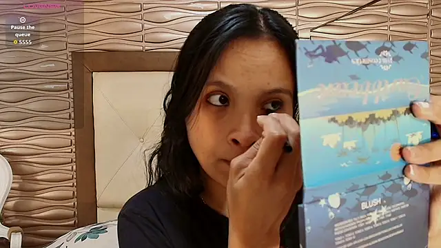 Miladiosa online show from 04/30/26, 12:44
