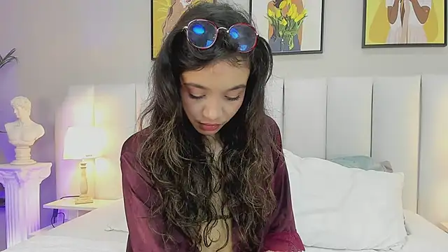 Snapshot of barbara_twerk chatting on 05/03/26, 12:16 barbara twerk online show from 05/03/26, 12:16