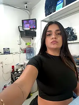 Snapshot of alana_dantes chatting on 12/15/25, 08:24 alana dantes online show from 12/15/25, 08:24