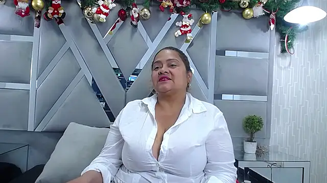 MonzerratBoyer online show from 01/07/26, 07:05