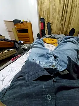 Snapshot of luislimafuego chatting on 10/26/25, 07:36 luislimafuego online show from 10/26/25, 07:36