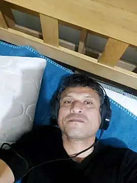 Snapshot of luislimafuego chatting on 10/27/25, 06:17 luislimafuego online show from 10/27/25, 06:17