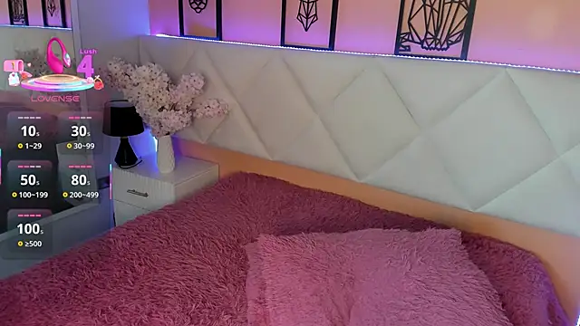 veronica hill  online show from 11/10/25, 03:05