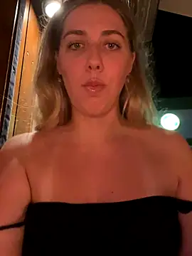 Snapshot of louiseberkeley chatting on 01/09/26, 10:40 louiseberkeley online show from 01/09/26, 10:40