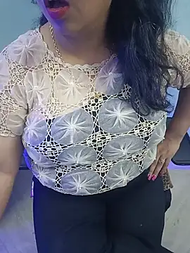 Snapshot of Bhabhiji1 chatting on 05/31/26, 05:31 Bhabhiji1 online show from 05/31/26, 05:31