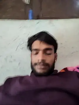 Snapshot of yashuuuu021 chatting on 09/26/25, 06:17 yashuuuu021 online show from 09/26/25, 06:17