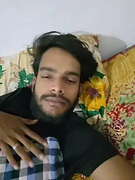 Snapshot of yashuuuu021 chatting on 10/27/25, 03:27 yashuuuu021 online show from 10/27/25, 03:27