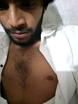 Snapshot of yashuuuu021 chatting on 03/02/26, 07:32 yashuuuu021 online show from 03/02/26, 07:32