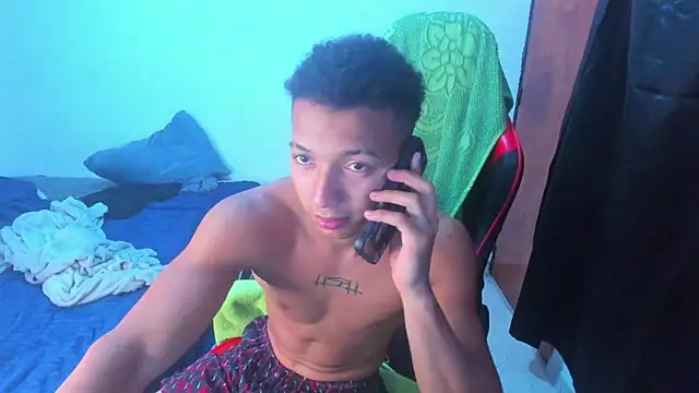 Snapshot of JuanchiT66 chatting on 04/05/26, 10:51 JuanchiT66 online show from 04/05/26, 10:51