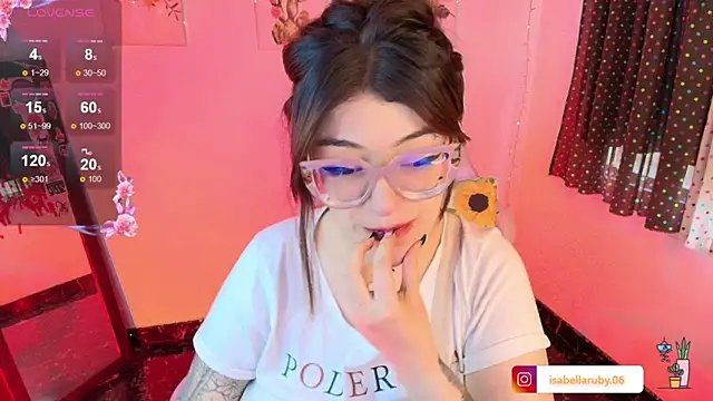 isaferrer06 online show from 11/06/25, 09:26