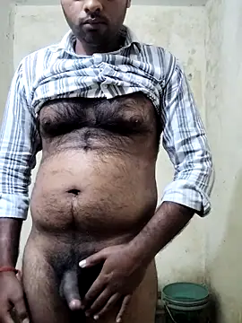 Snapshot of hairyboywithblackdick chatting on 02/17/26, 01:07 hairyboywithblackdick online show from 02/17/26, 01:07