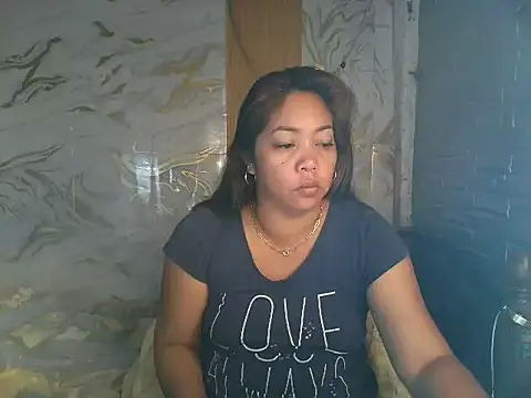 Snapshot of dimple_anne1 chatting on 04/12/26, 12:48 dimple anne1 online show from 04/12/26, 12:48