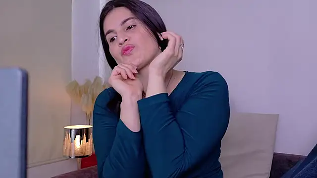 lizdevine online show from 09/24/25, 03:04