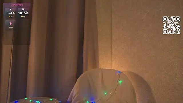 Snapshot of MagicCutie chatting on 12/22/25, 08:55 MagicCutie online show from 12/22/25, 08:55