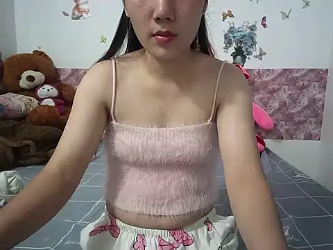 Linda-24 online show from 11/01/25, 01:46