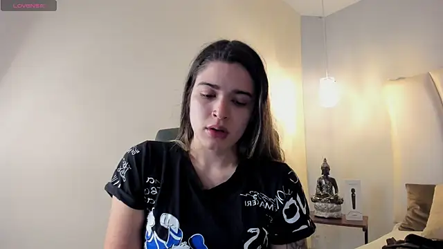 MiaVillalobos online show from 10/08/25, 11:52