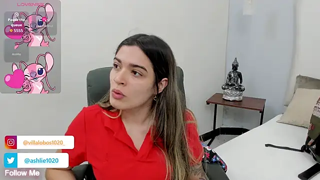 MiaVillalobos online show from 10/17/25, 12:08