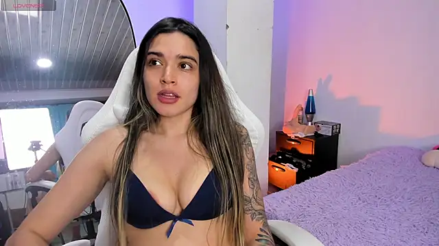 MiaVillalobos online show from 04/14/26, 01:22