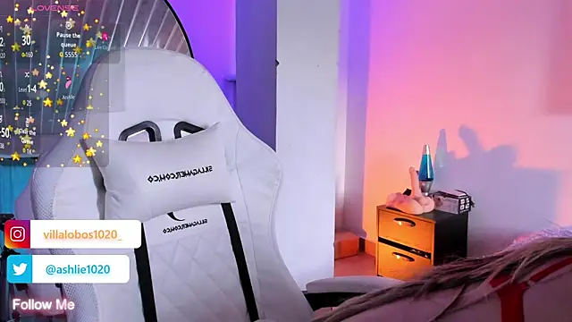MiaVillalobos online show from 05/13/26, 10:17