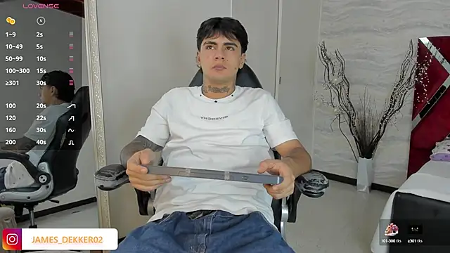 JamesDeker online show from 10/04/25, 07:56