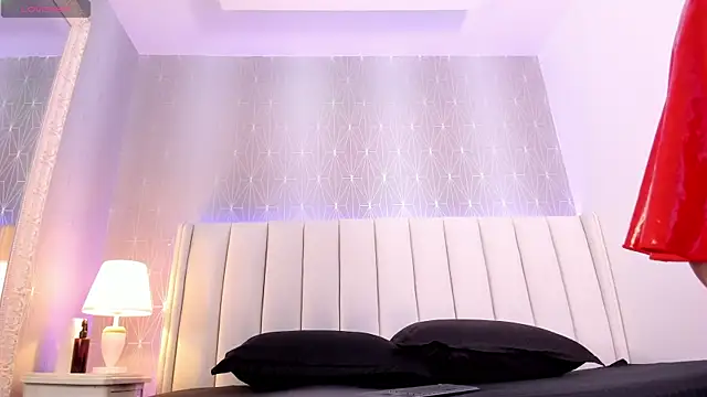Mia-Medina online show from 05/04/26, 07:32