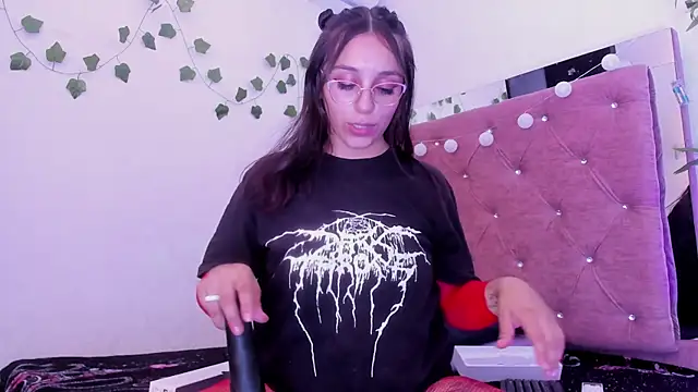 JulianaCarter online show from 05/07/26, 08:25