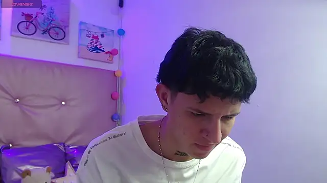 iam lukas   online show from 12/15/25, 06:45