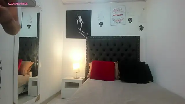 ScarlettVell online show from 10/30/25, 07:36