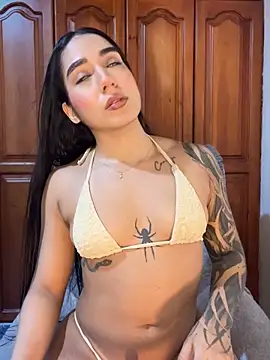 KaditaNavarro online show from 04/28/26, 10:04