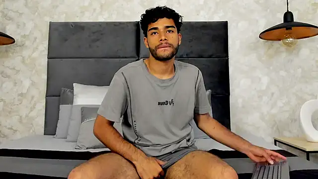 Snapshot of RaphaelDufort chatting on 09/29/25, 11:53 RaphaelDufort online show from 09/29/25, 11:53