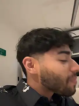 Snapshot of RaphaelDufort chatting on 12/02/25, 11:34 RaphaelDufort online show from 12/02/25, 11:34