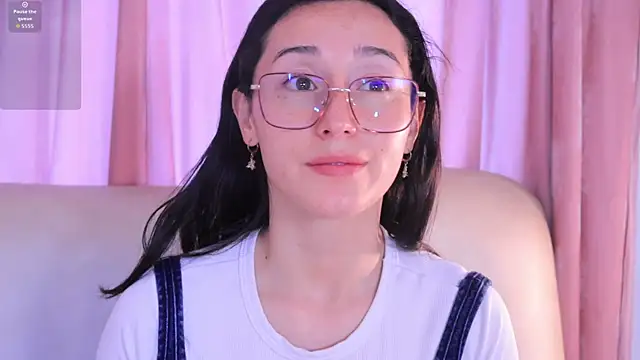 Ginevra esposito online show from 11/04/25, 01:10