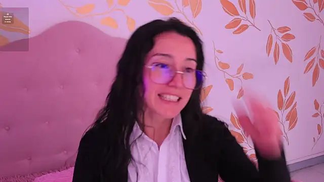 Snapshot of Ginevra_esposito chatting on 02/18/26, 12:45 Ginevra esposito online show from 02/18/26, 12:45