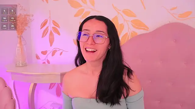 Snapshot of Ginevra_esposito chatting on 03/04/26, 12:33 Ginevra esposito online show from 03/04/26, 12:33