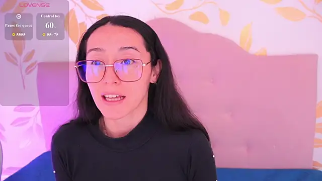 Snapshot of Ginevra_esposito chatting on 03/18/26, 01:03 Ginevra esposito online show from 03/18/26, 01:03