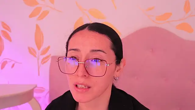 Snapshot of Ginevra_esposito chatting on 03/31/26, 12:49 Ginevra esposito online show from 03/31/26, 12:49