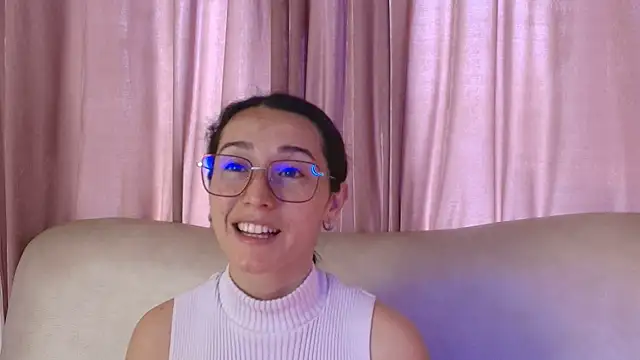 Snapshot of Ginevra_esposito chatting on 04/07/26, 12:49 Ginevra esposito online show from 04/07/26, 12:49