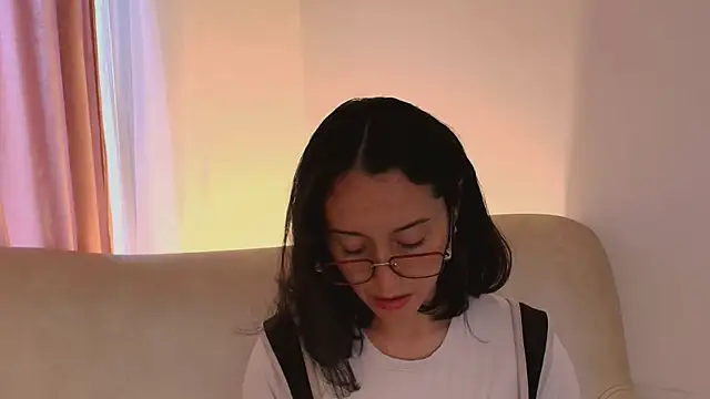Snapshot of Ginevra_esposito chatting on 05/13/26, 12:57 Ginevra esposito online show from 05/13/26, 12:57