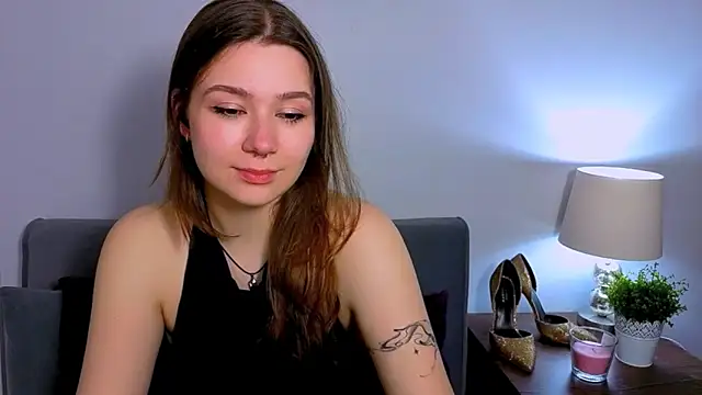 Snapshot of KatySensualy chatting on 02/27/26, 04:40 KatySensualy online show from 02/27/26, 04:40